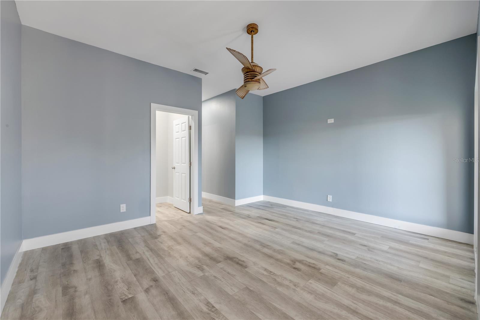 MARINA BAY TOWNHOMES - Residential