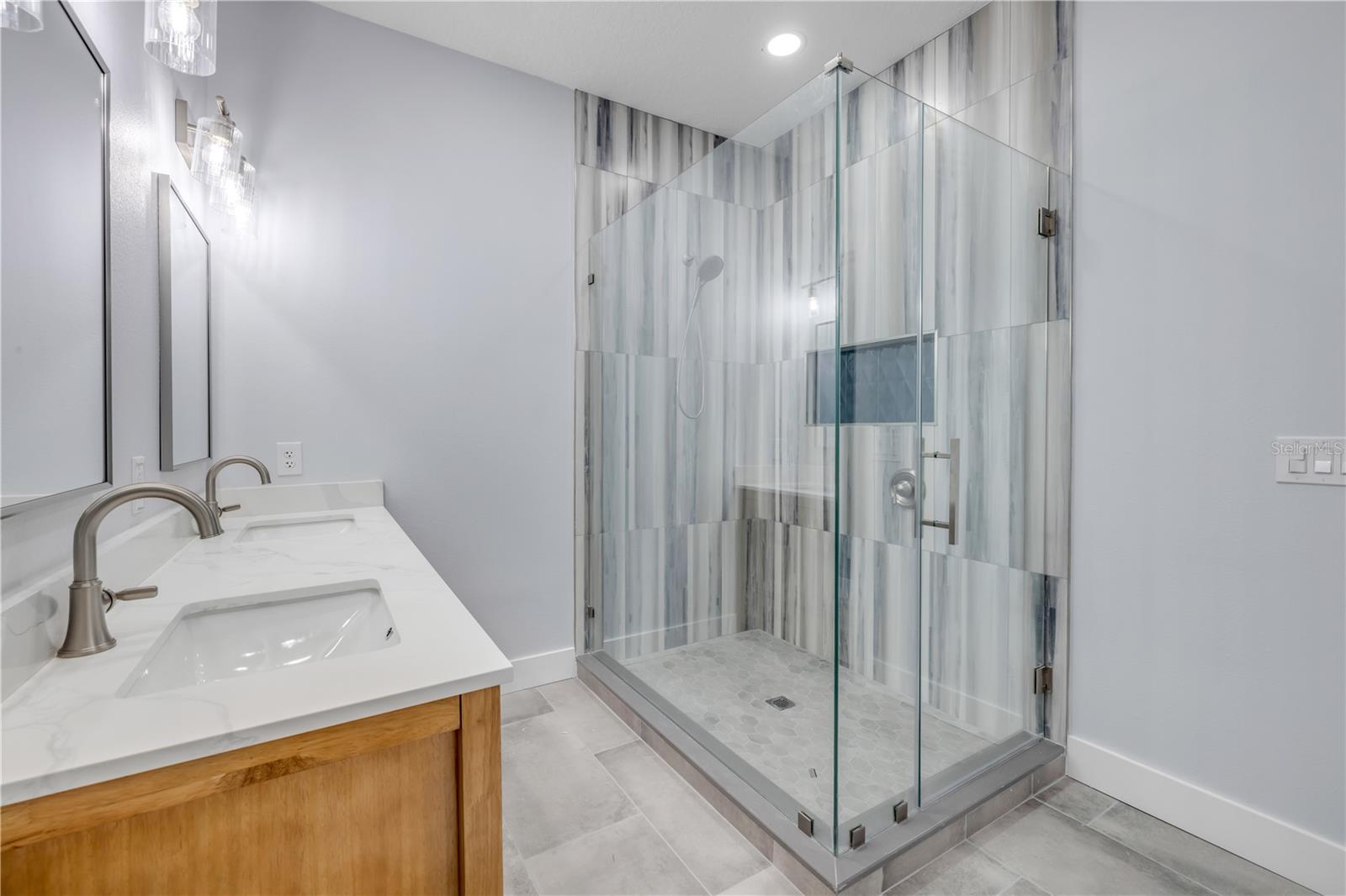 MARINA BAY TOWNHOMES - Residential