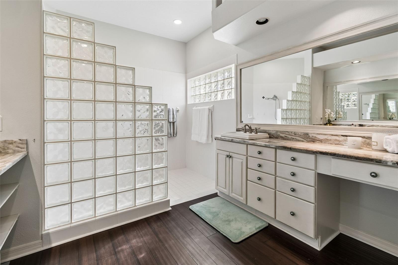 VILLAROSA PH 1C - Residential