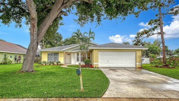 6822 TEMA LN, SARASOTA, FL 34241 - Image 0edc579c7ee6b5c1380239d2aa9ad8a7/1284491871