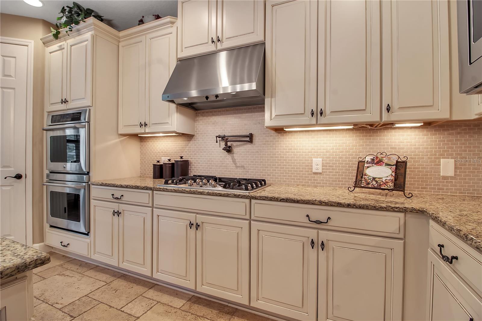 ARBOR LAKES ON PALMER RANCH - Residential