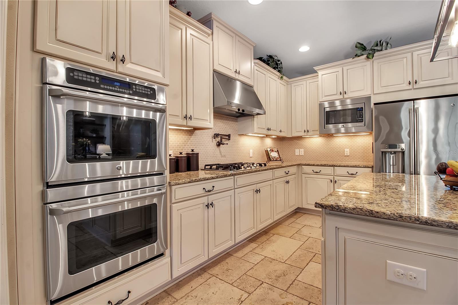 ARBOR LAKES ON PALMER RANCH - Residential