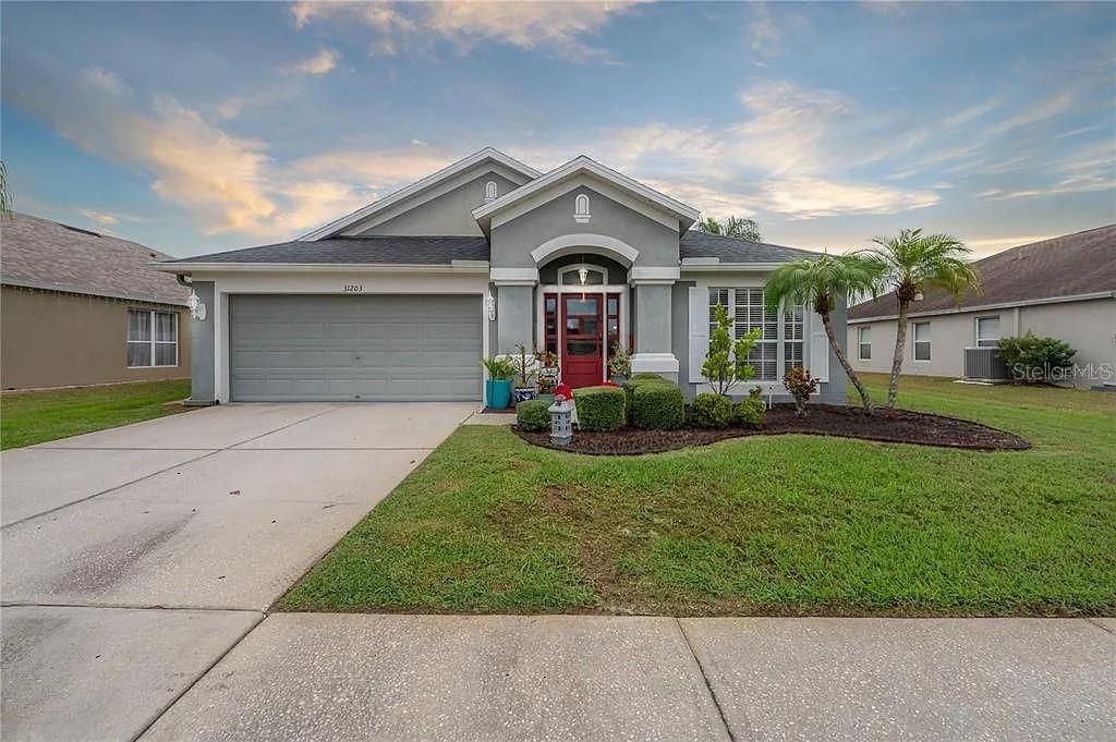 Photo of 31203 Hannigan Place, Wesley Chapel, FL 33543 (MLS # TB8456279)