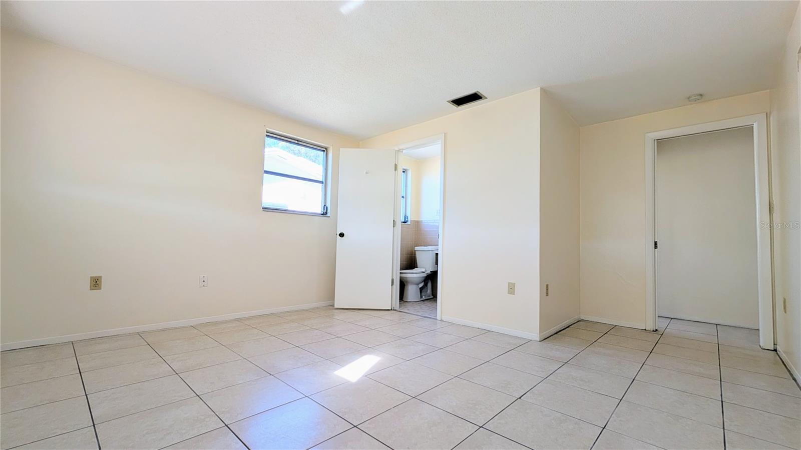 JASMINE LAKES - Residential