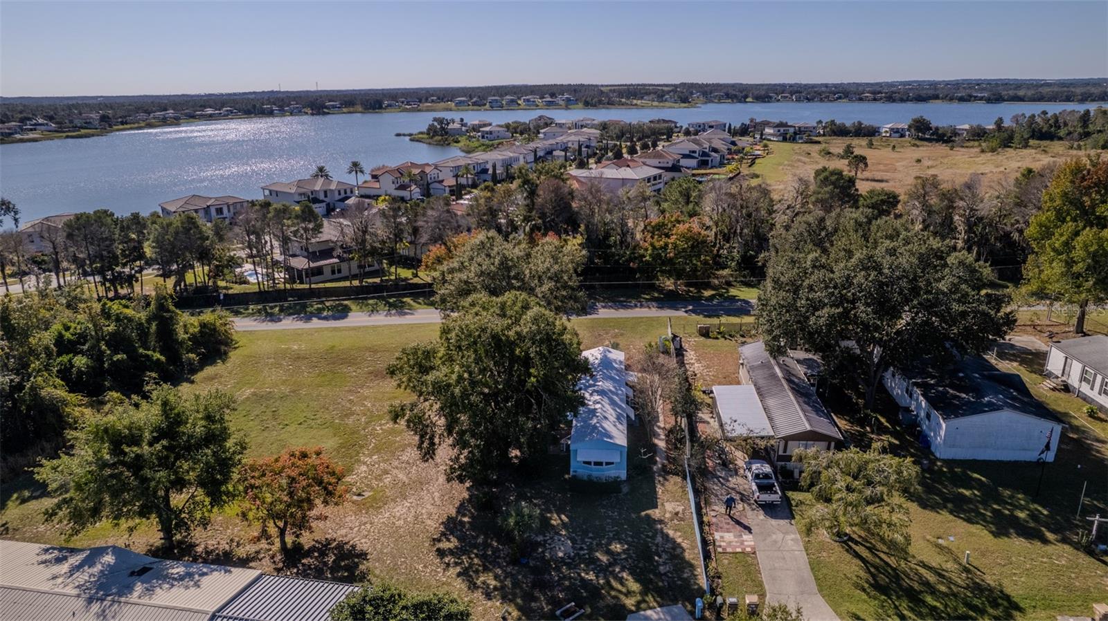 MONTVERDE HILLS - Residential