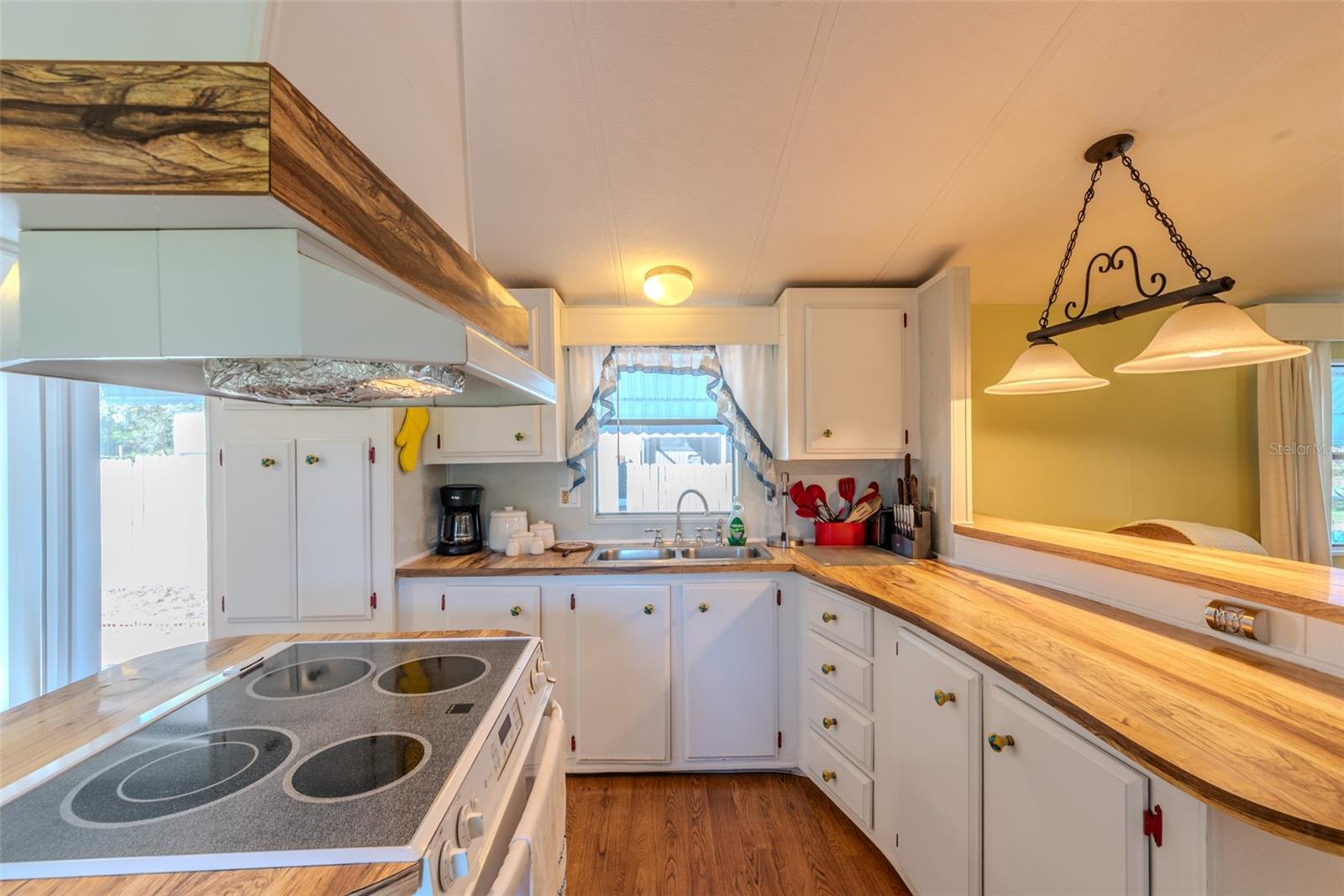 MONTVERDE HILLS - Residential