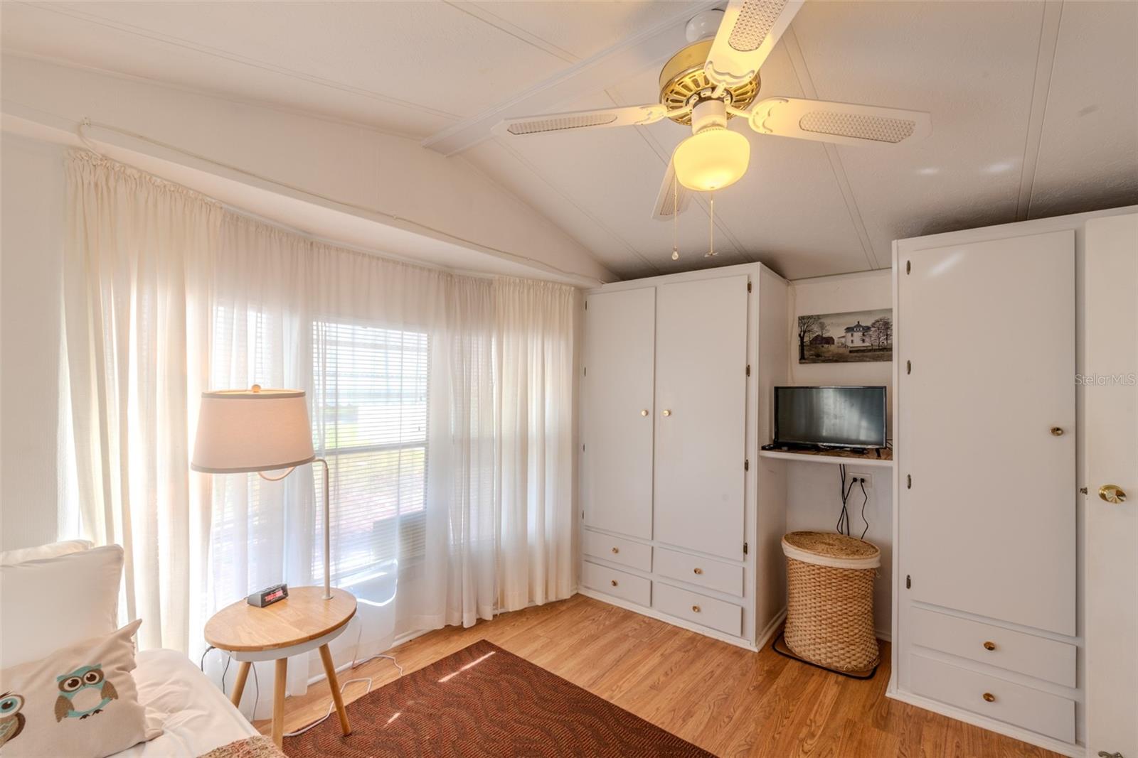 MONTVERDE HILLS - Residential