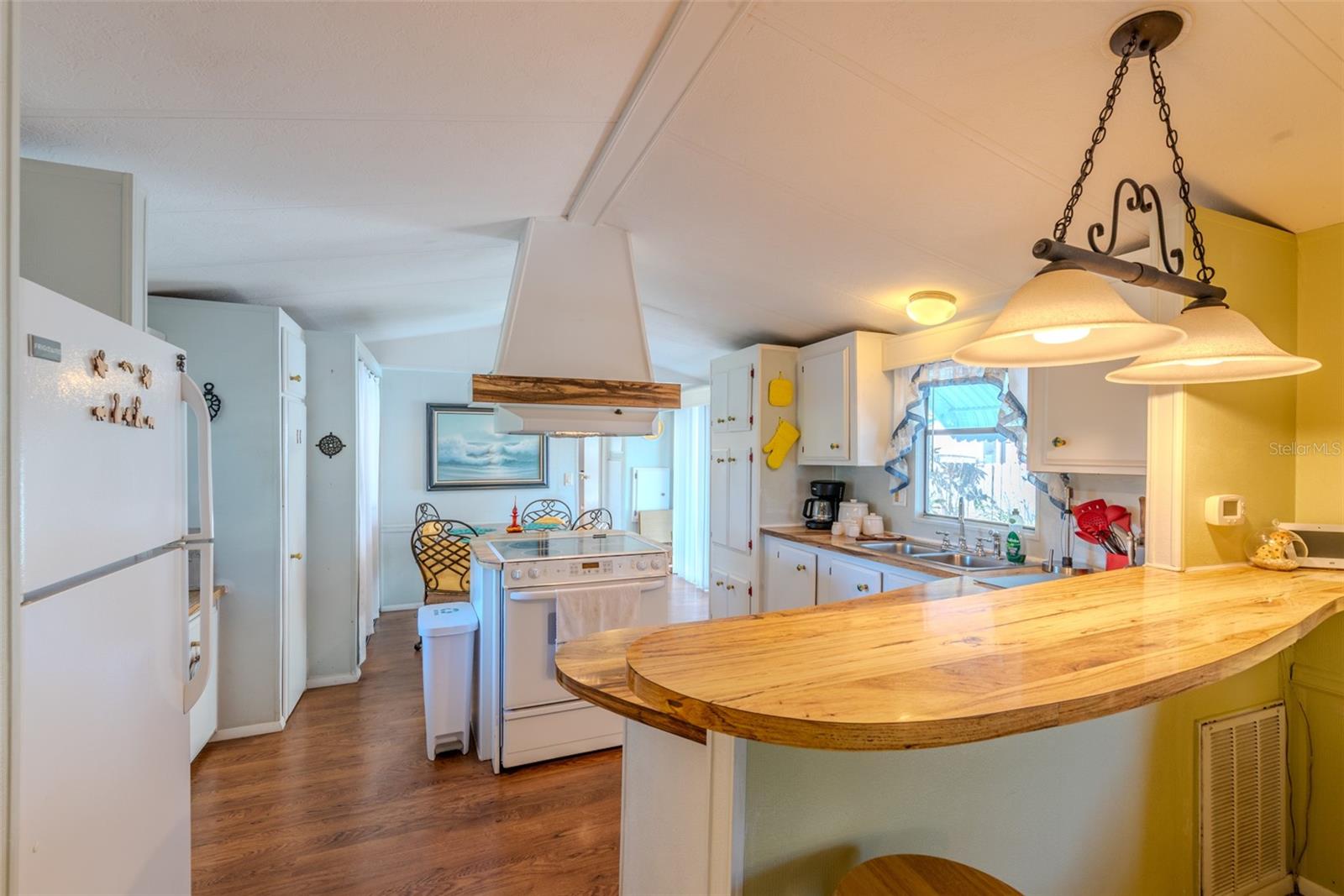 MONTVERDE HILLS - Residential