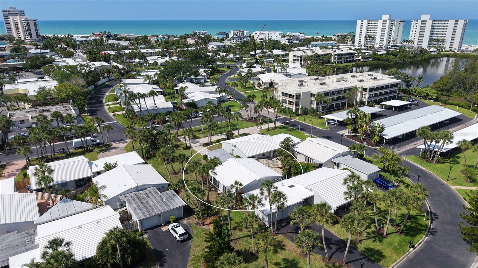 WHISPERING SANDS - Residential