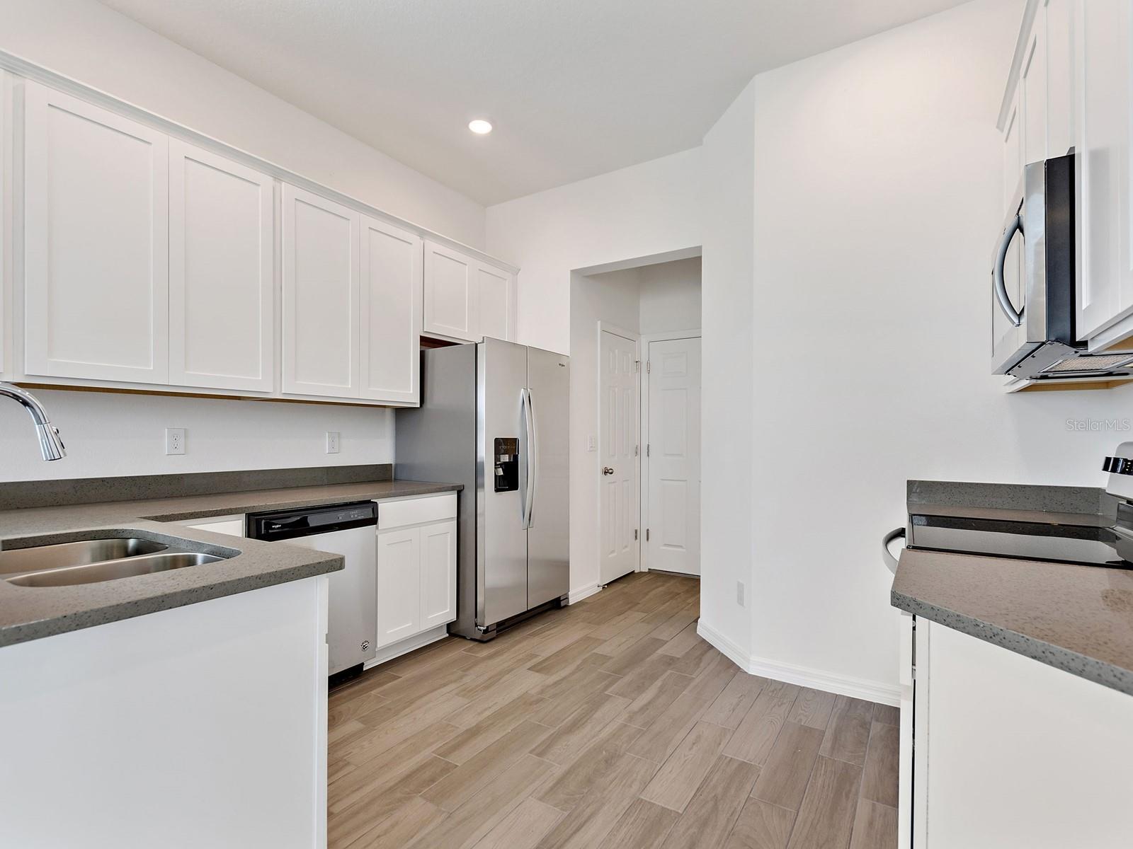 Palms-Ph 4 - Residential