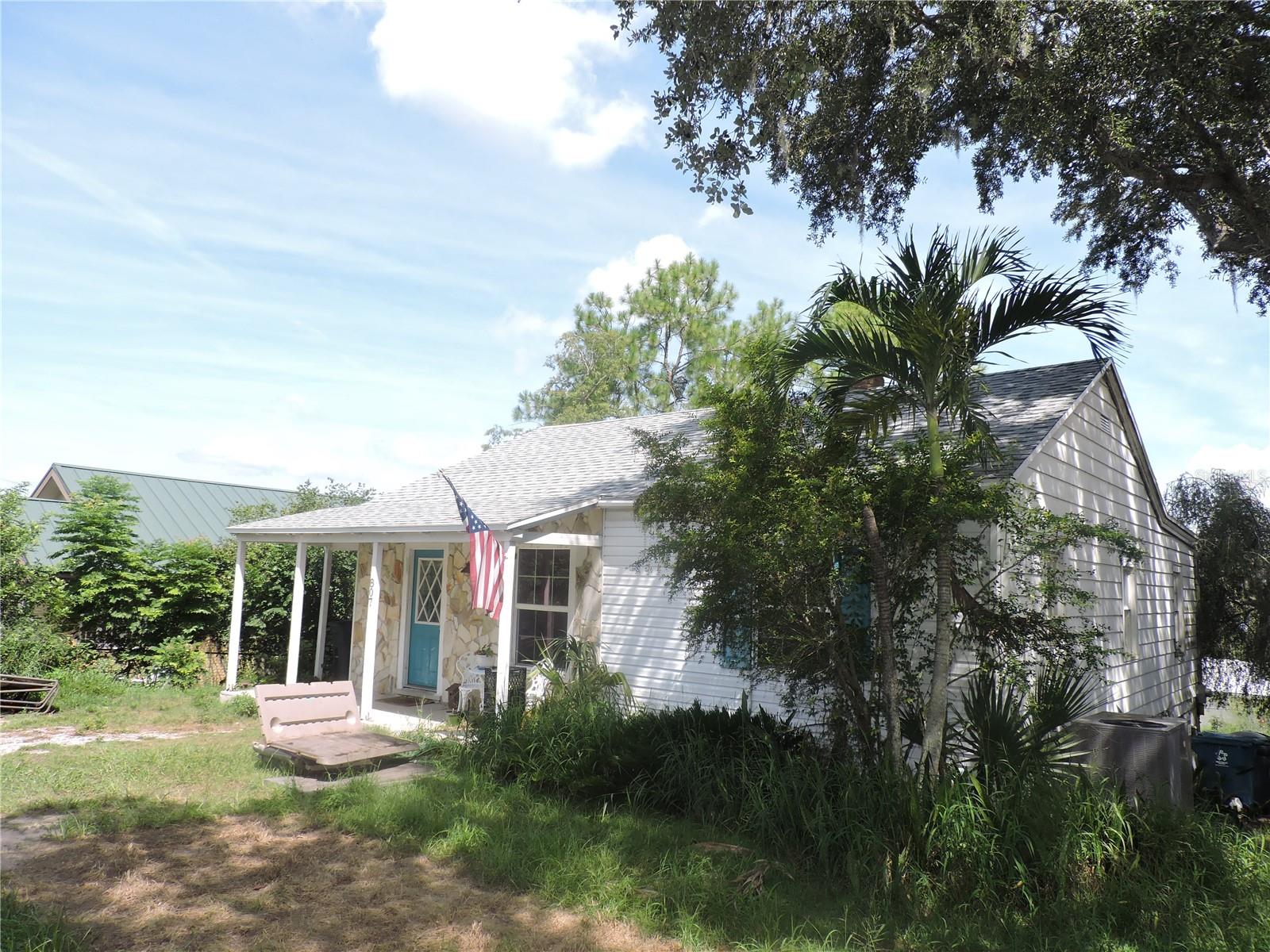 807 CAMPBELL AVENUE