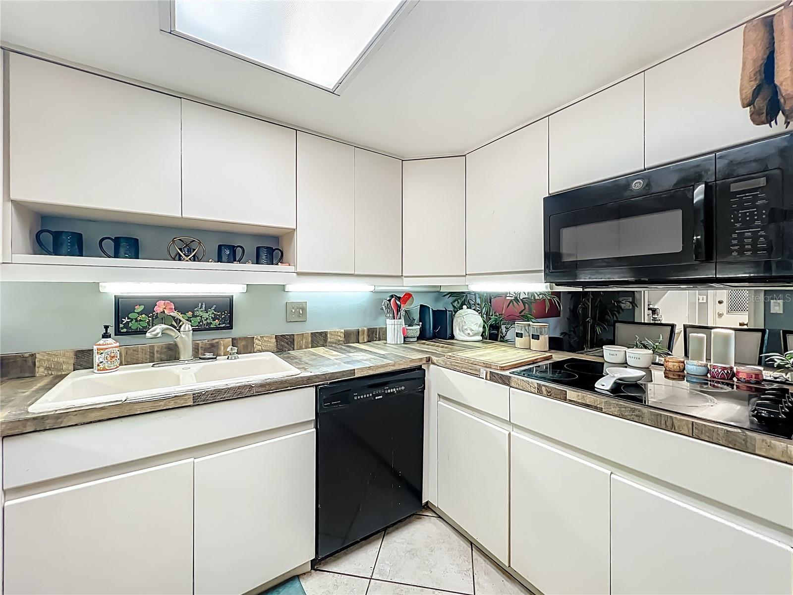 SPRINGS GLENWOOD VILLAGE SEC 1 REV THE - Residential