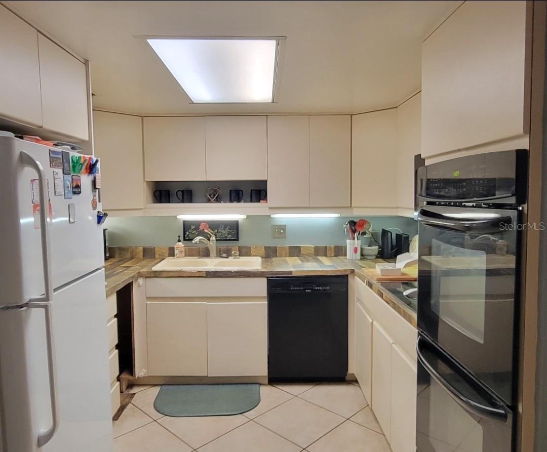 SPRINGS GLENWOOD VILLAGE SEC 1 REV THE - Residential