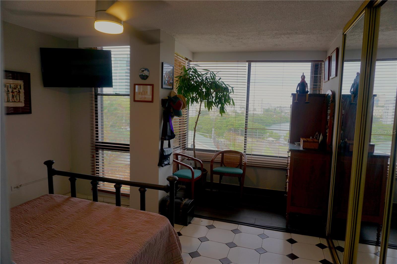 LAGOON FLATS - Residential