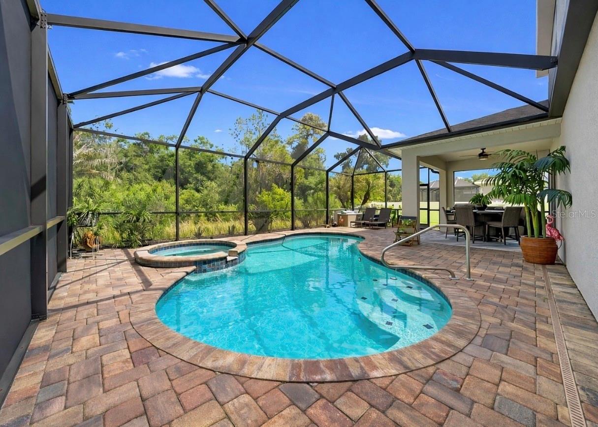 MCKINLEY OAKS - Residential