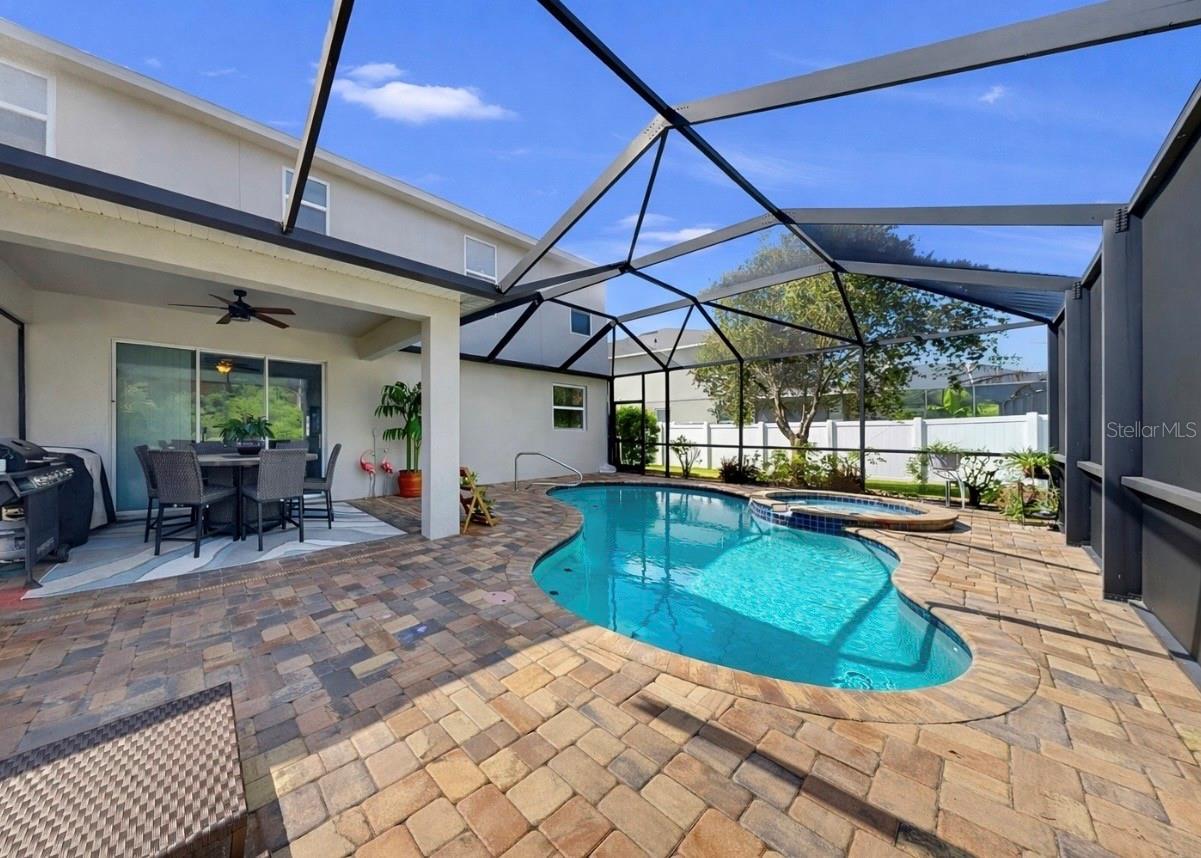 MCKINLEY OAKS - Residential