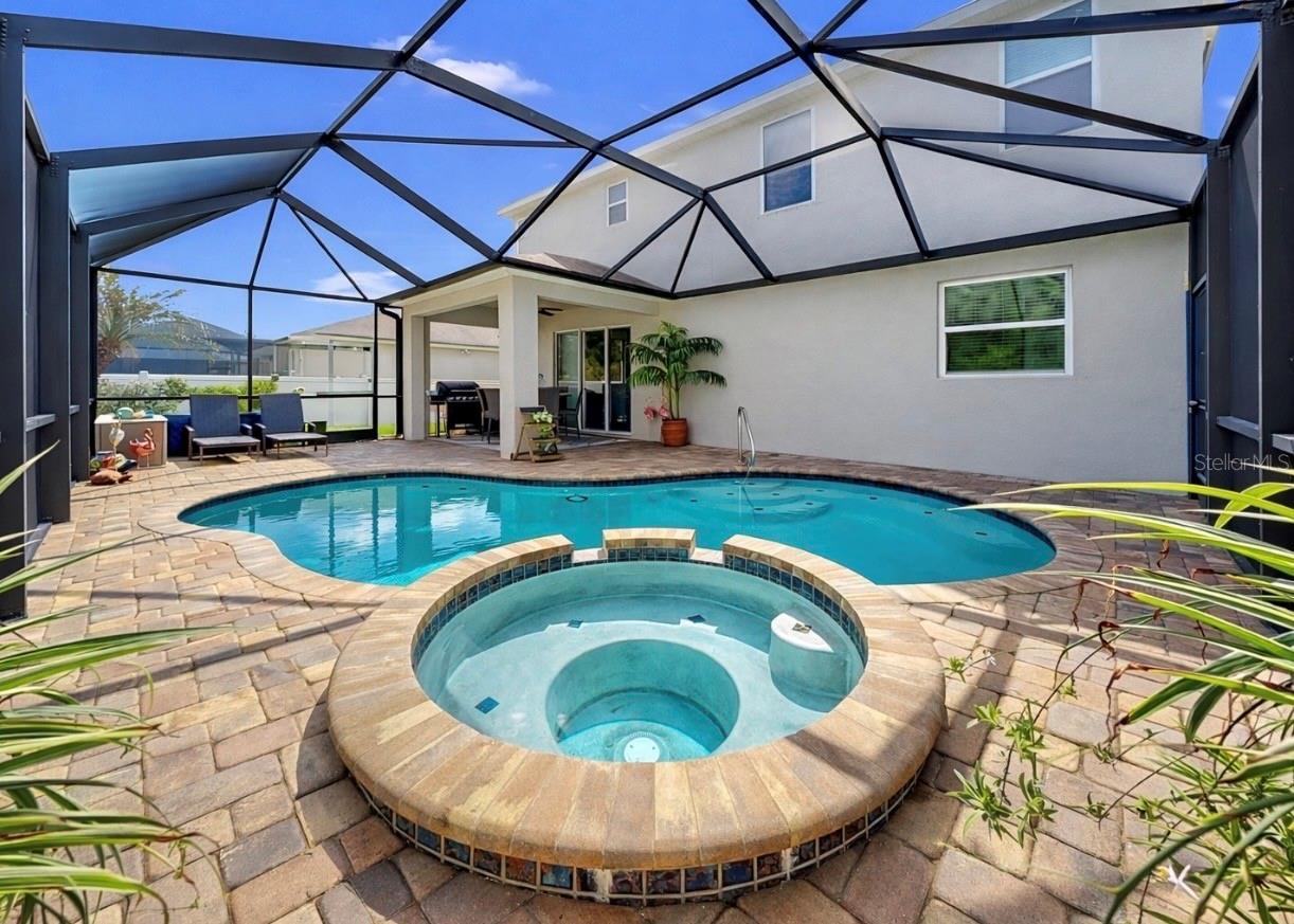 MCKINLEY OAKS - Residential