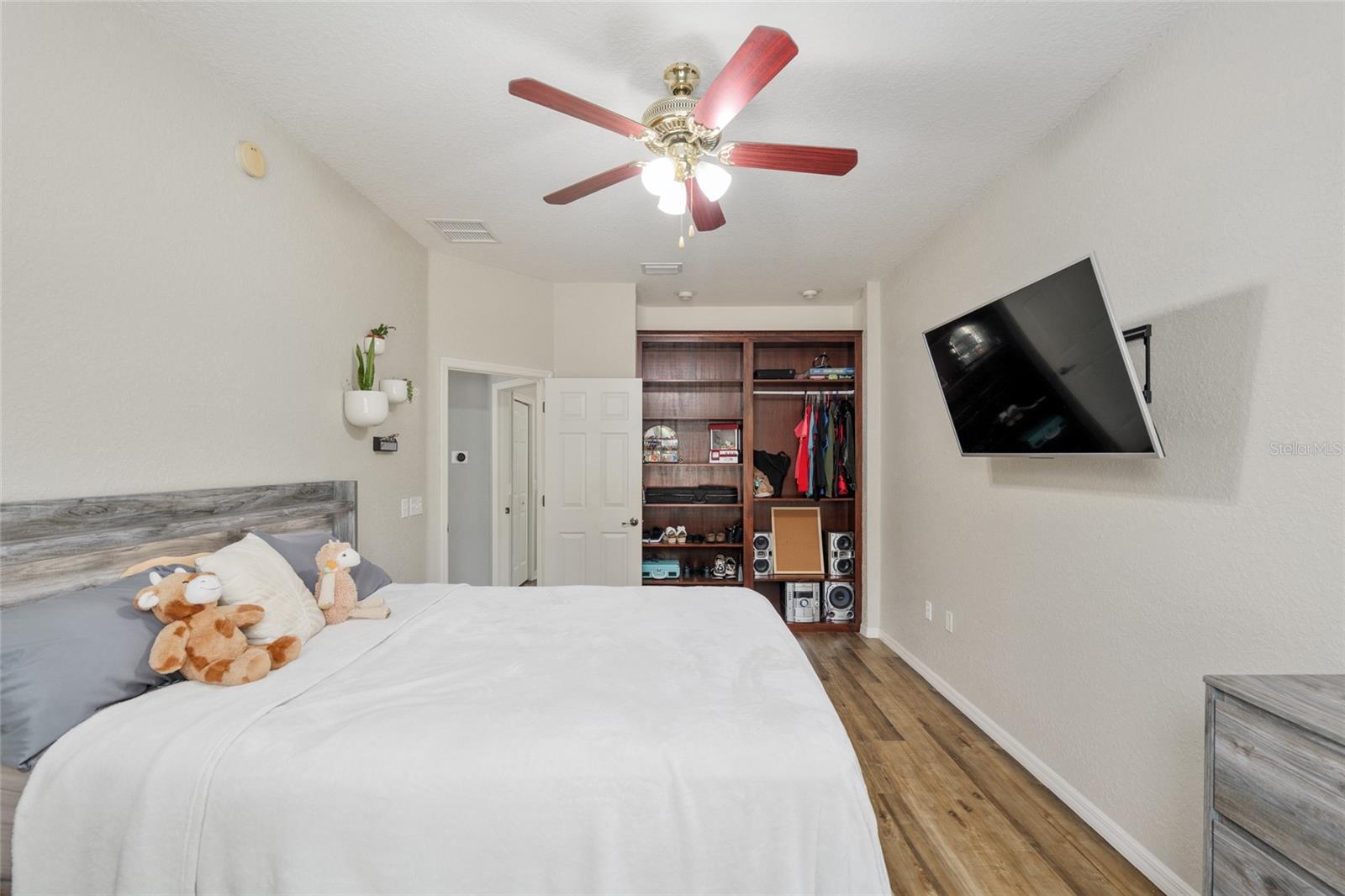 RAINBOW SPRINGS COUNTRY CLUB - Residential