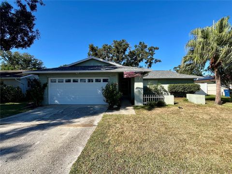 Photo of 2332 Hawthorne Drive, Clearwater, FL 33763 (MLS # TB8443435)