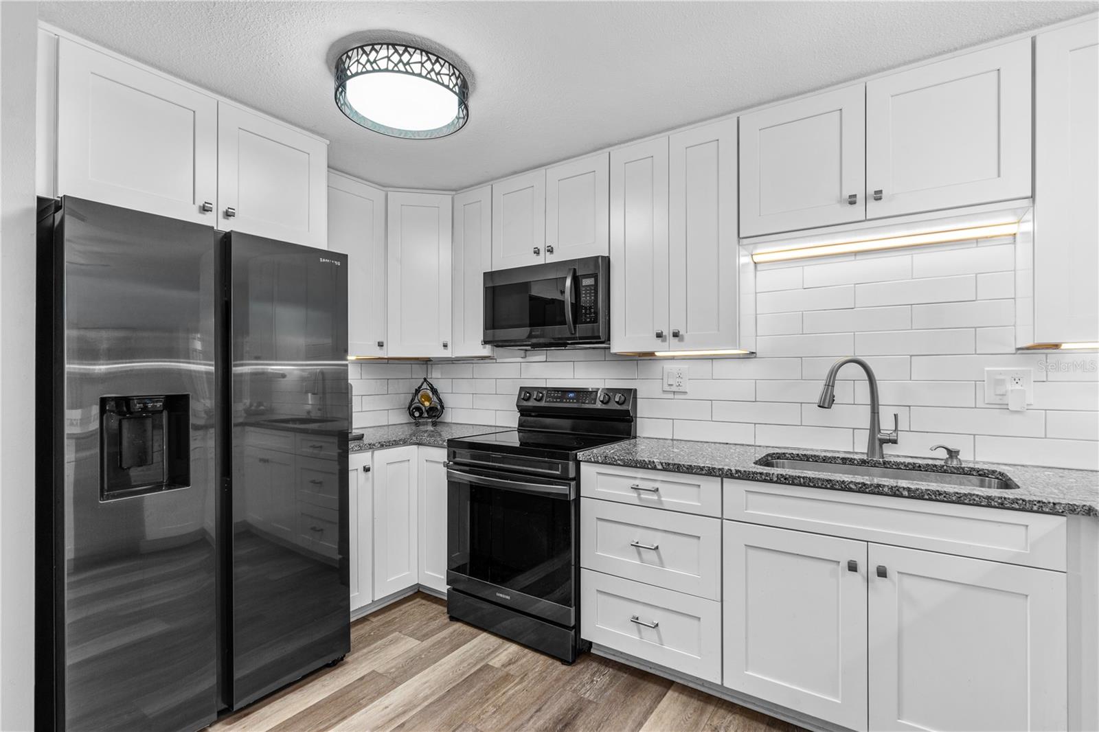 RAYMONDE SHORES ADD 02 - Residential