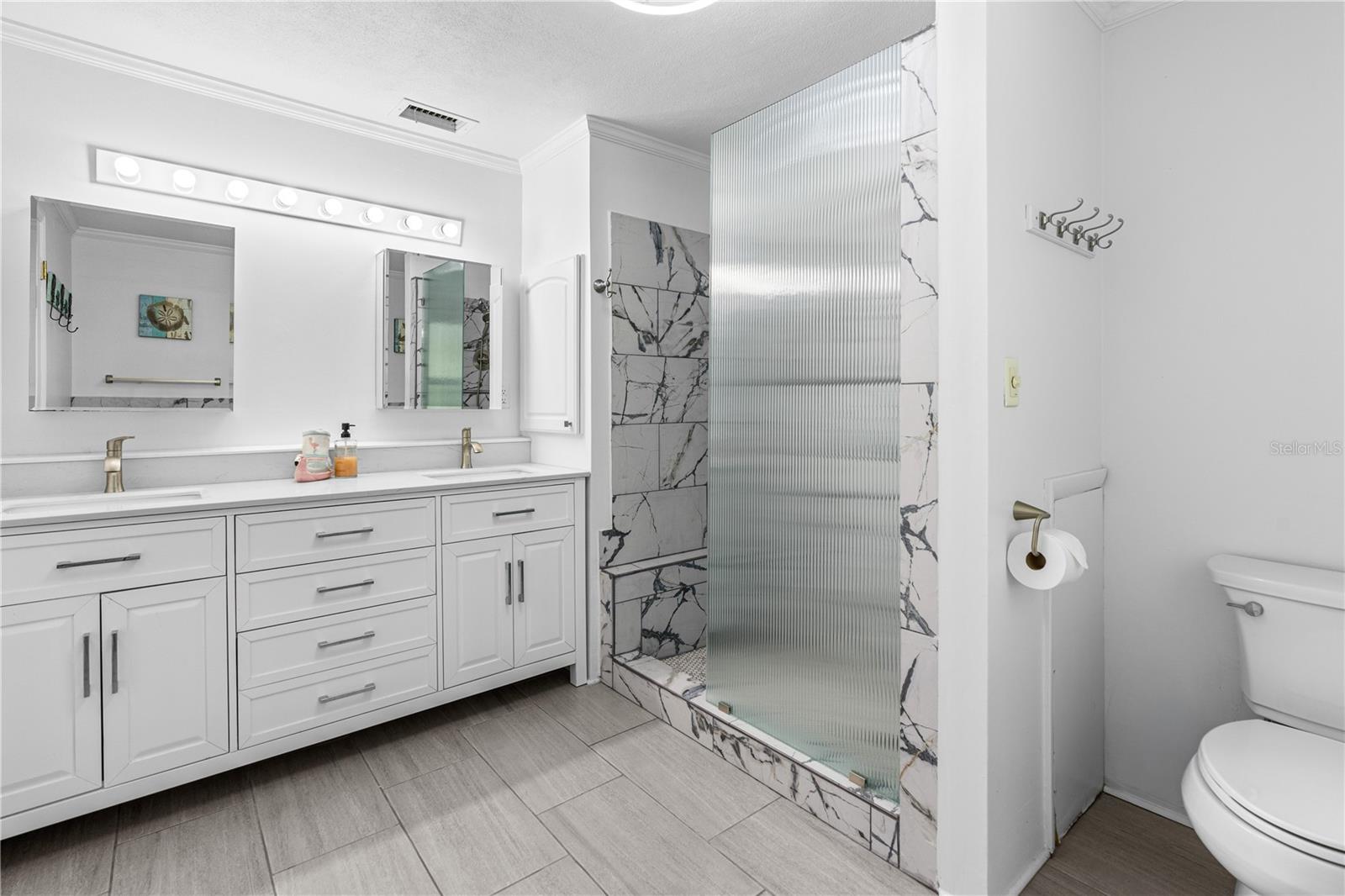 RAYMONDE SHORES ADD 02 - Residential