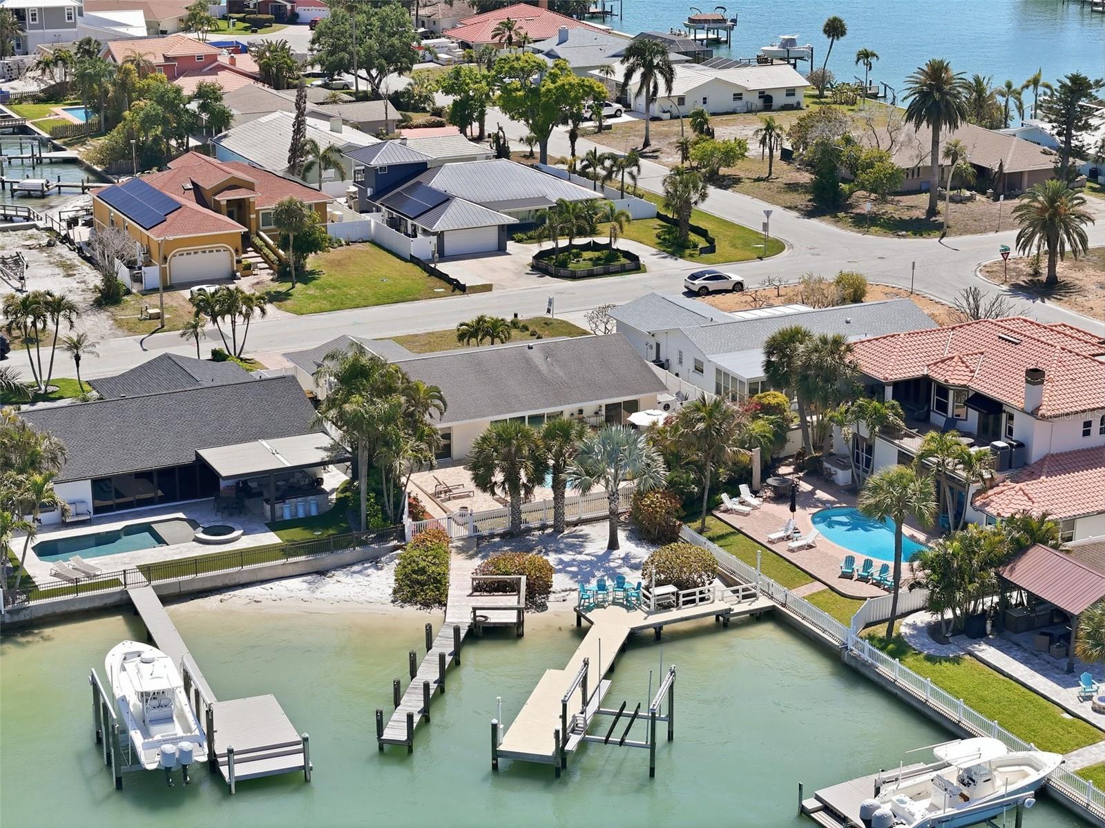 THREE PALMS POINT - Residential