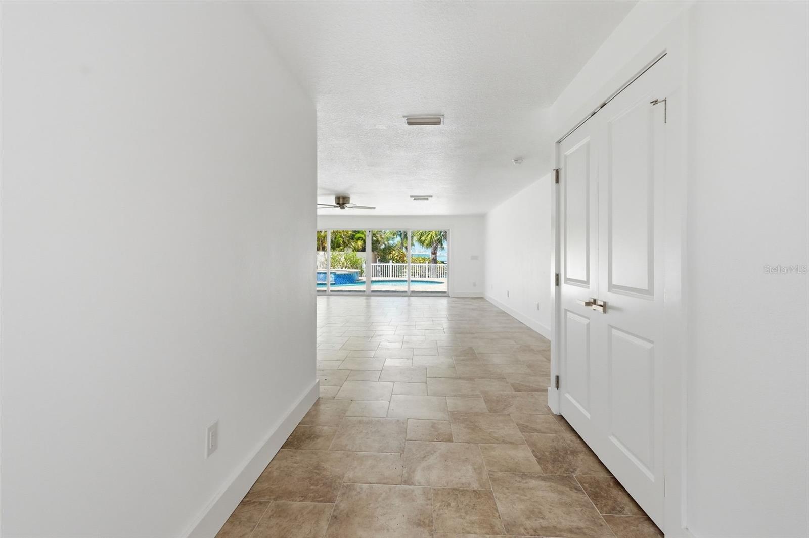 THREE PALMS POINT - Residential