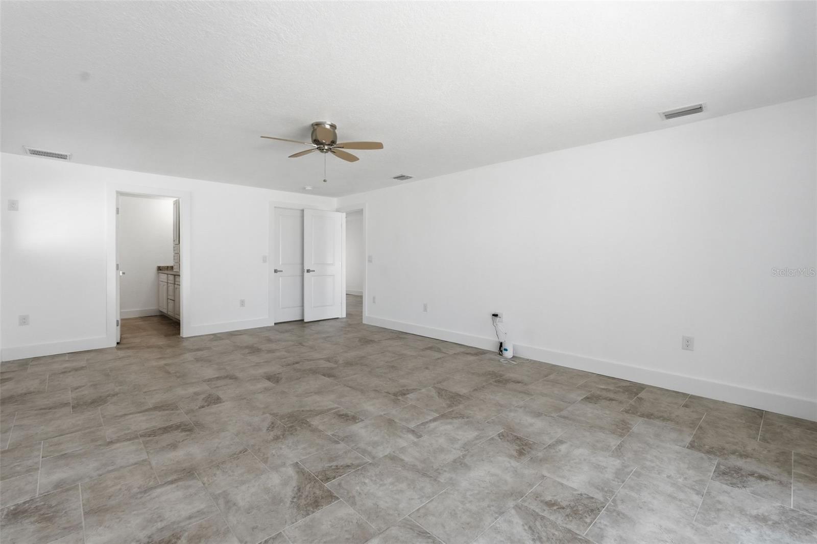 THREE PALMS POINT - Residential