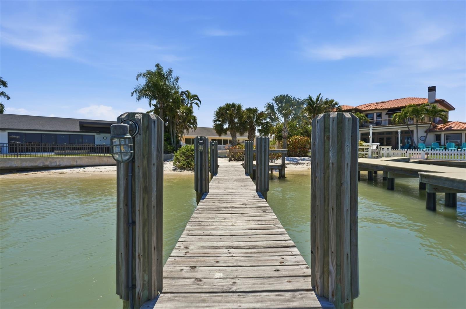 THREE PALMS POINT - Residential