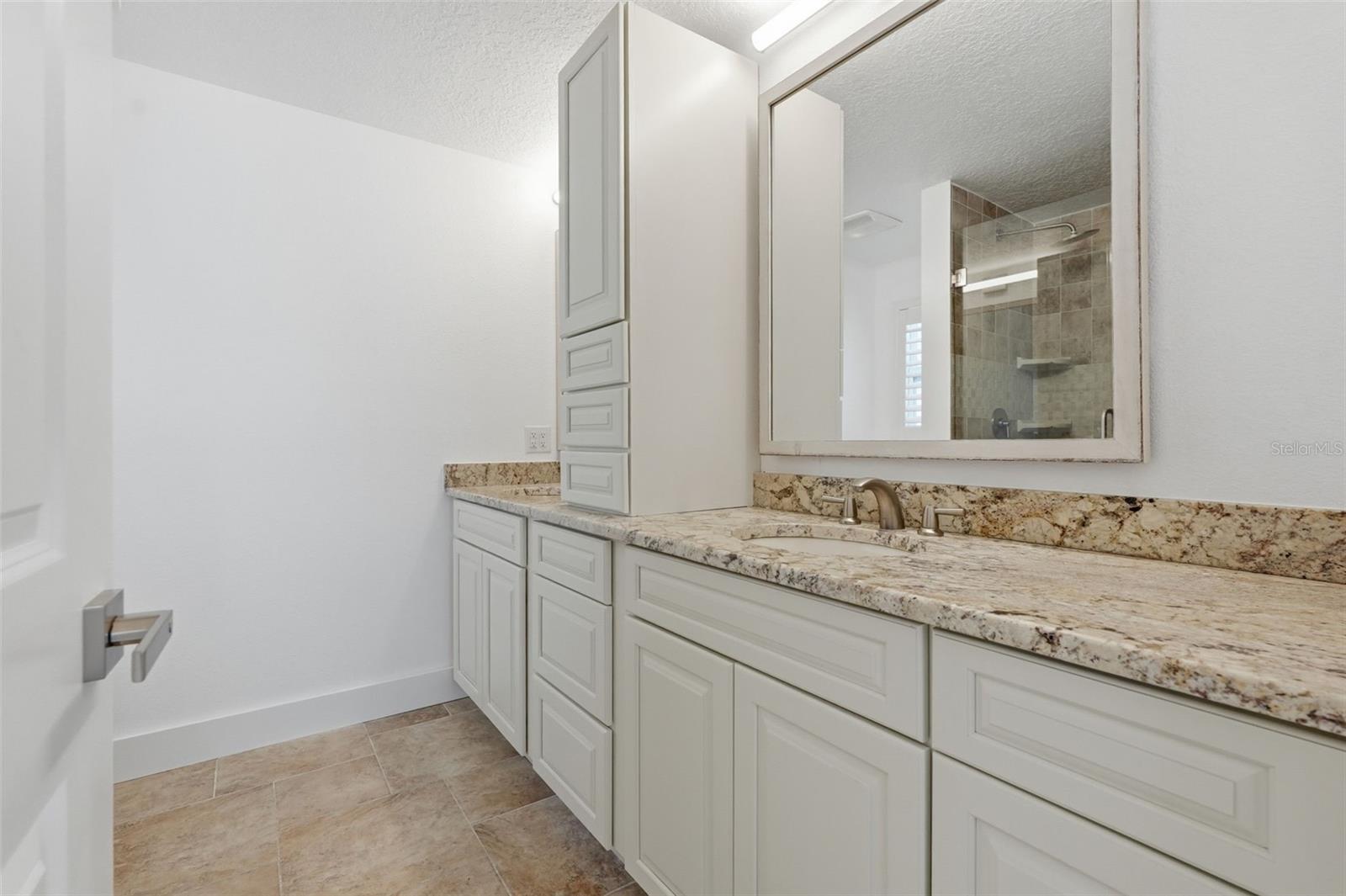 THREE PALMS POINT - Residential