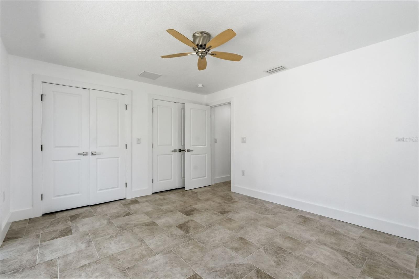 THREE PALMS POINT - Residential