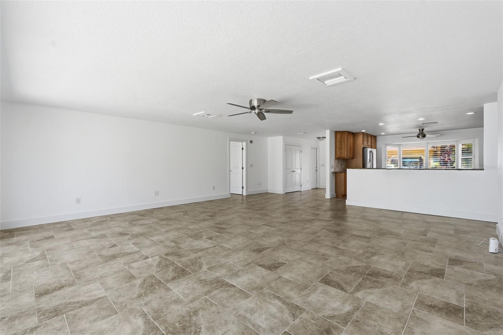 THREE PALMS POINT - Residential