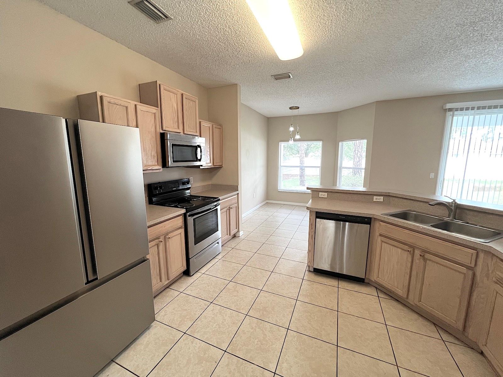 LEHIGH WOODS - Residential Lease