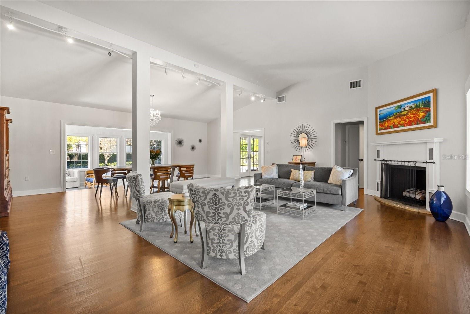 MAITLAND SHORES - Residential