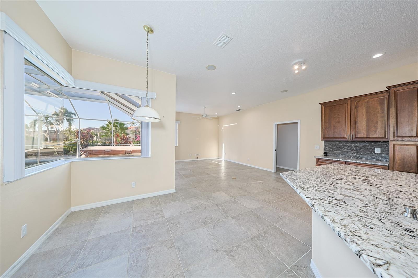 SUN CITY CENTER UNIT 257 PH - Residential