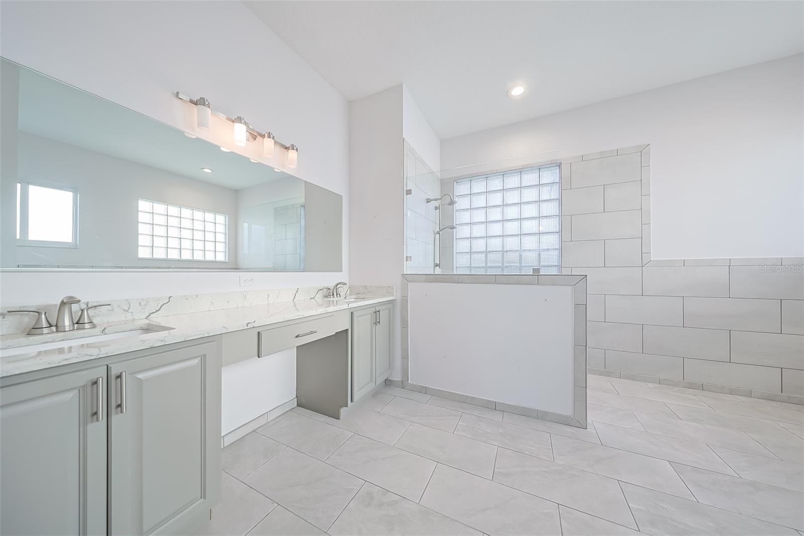 SUN CITY CENTER UNIT 257 PH - Residential