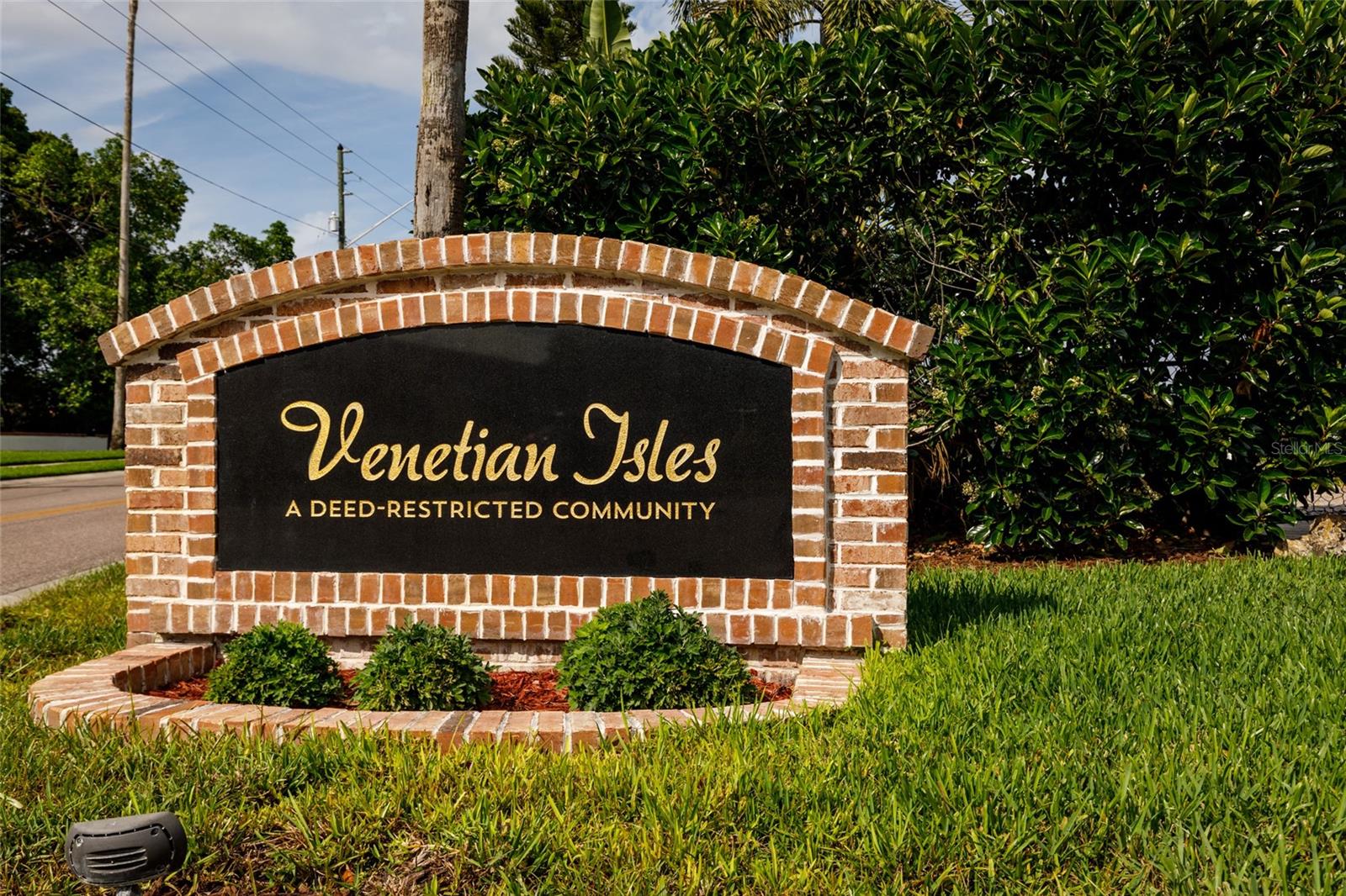 VENETIAN ISLES - Residential