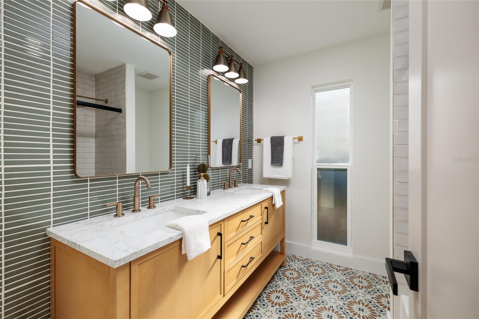 VENETIAN ISLES - Residential