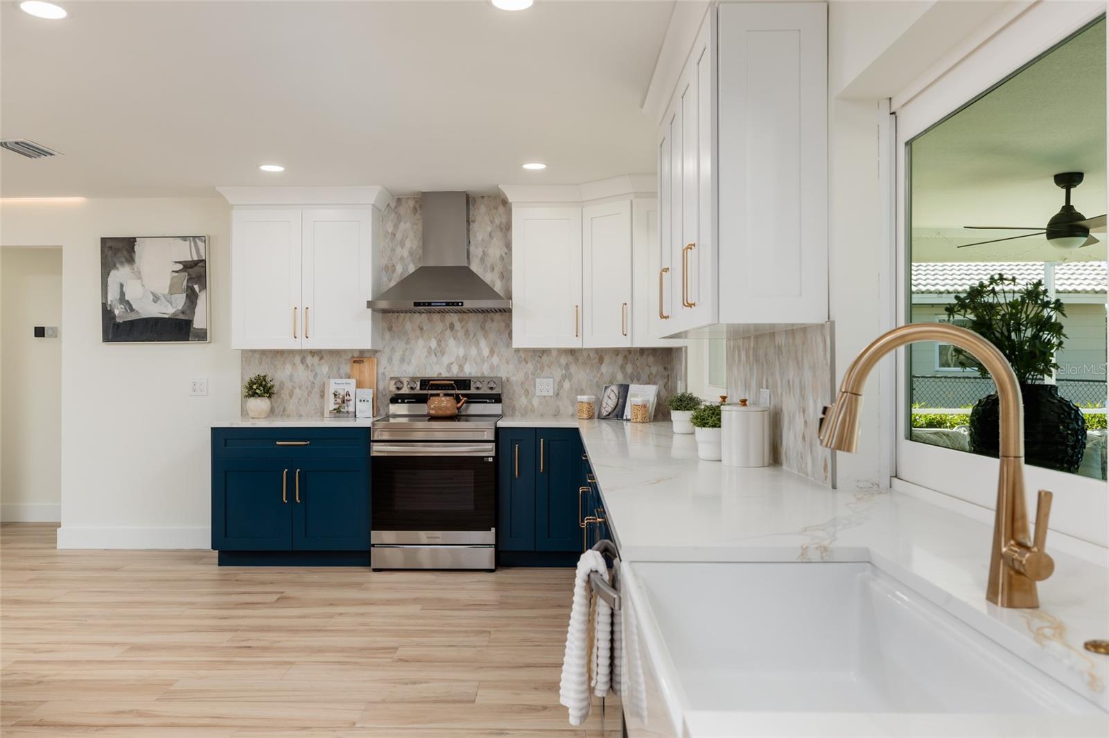 VENETIAN ISLES - Residential