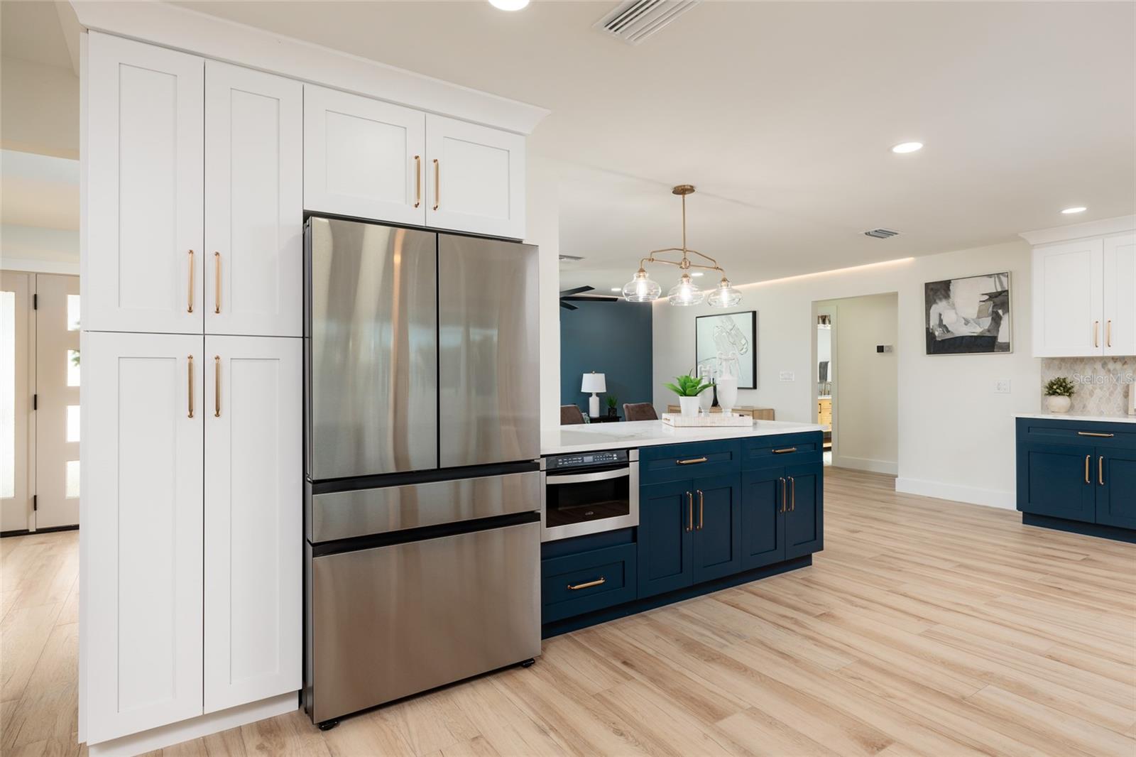 VENETIAN ISLES - Residential