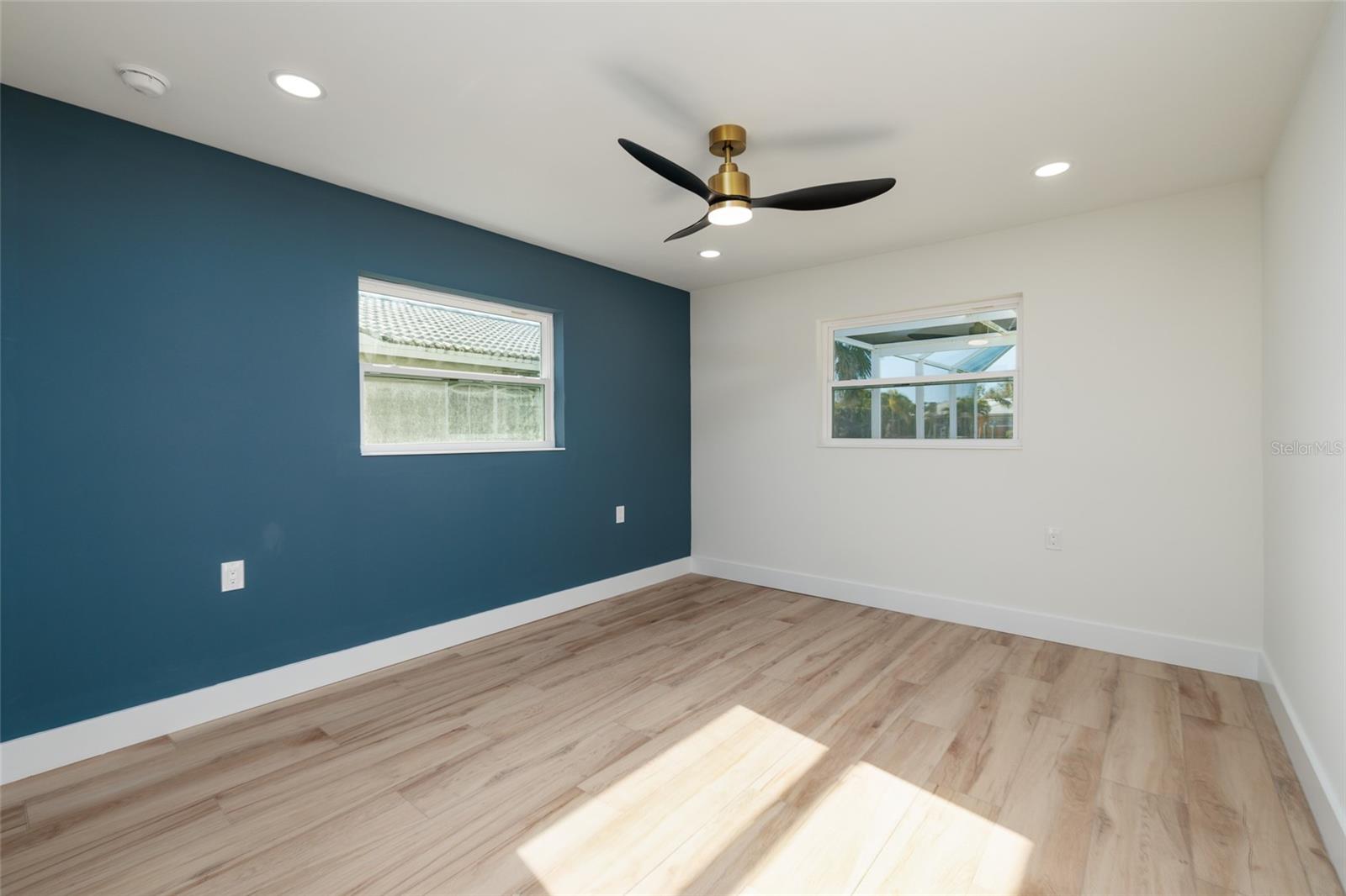 VENETIAN ISLES - Residential