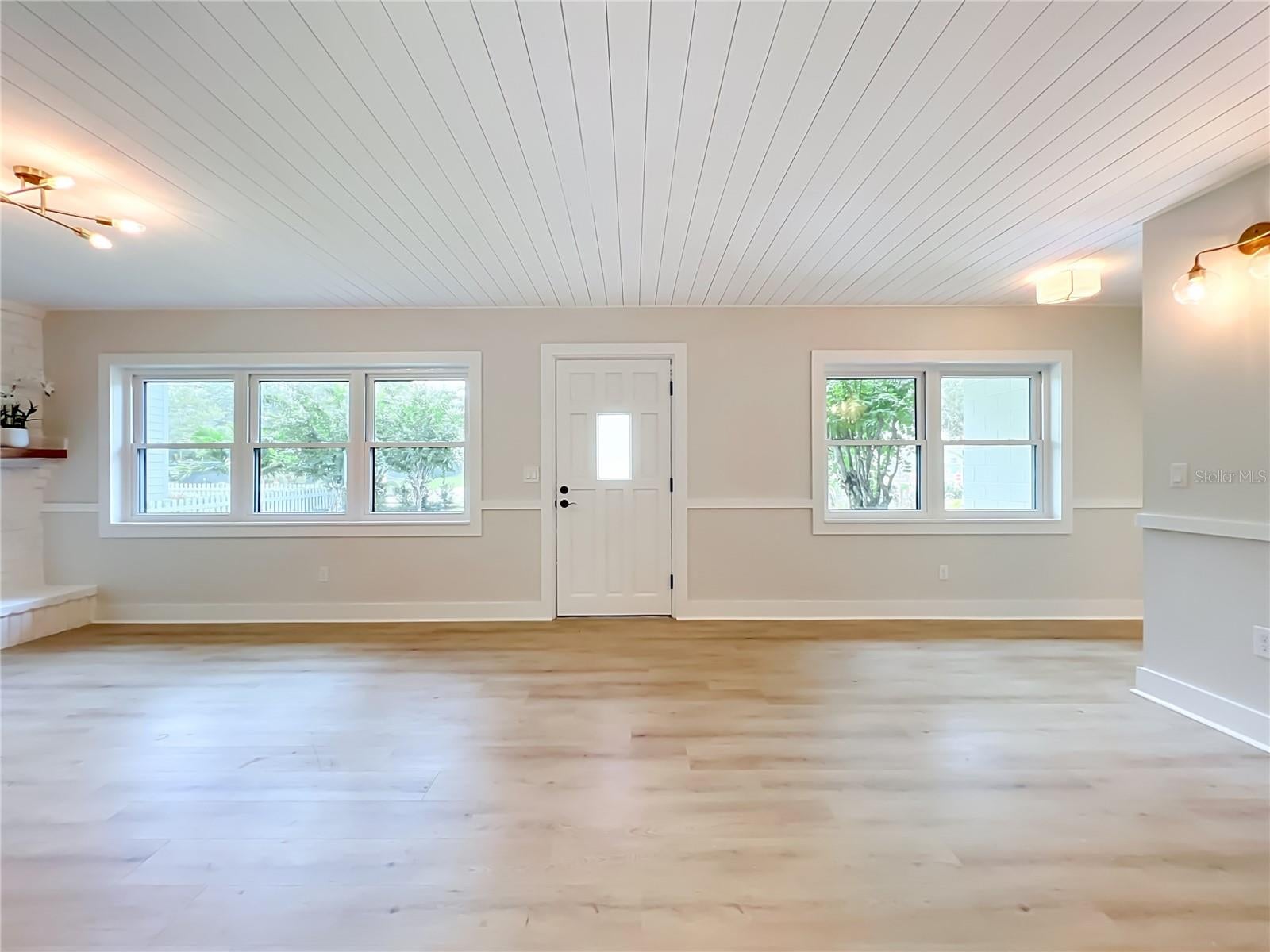 227 W BAY STREET