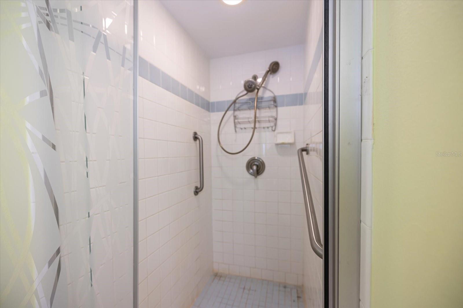 CEDAR CREEK - Residential