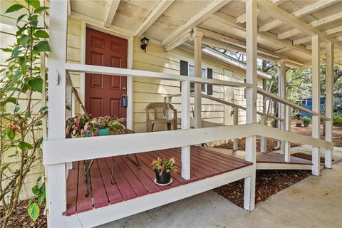 A home in LAKE MARY