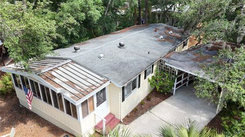 A home in LAKE MARY