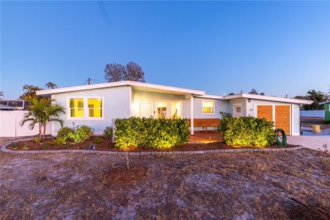 Photo of 2110 Alcazar Way S, St Petersburg, FL 33712 (MLS # TB8493208)