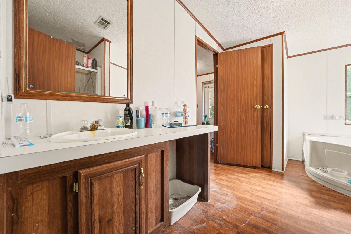 COUNTRY VIEW ESTATES - Residential