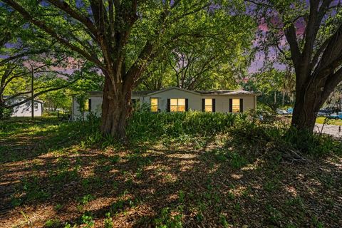 6633 GLEN MEADOW LOOP LAKELAND FL 33810