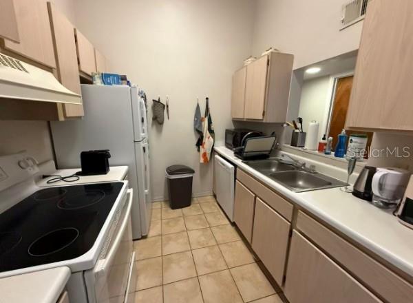 CAMPUS EDGE CONDO - Residential