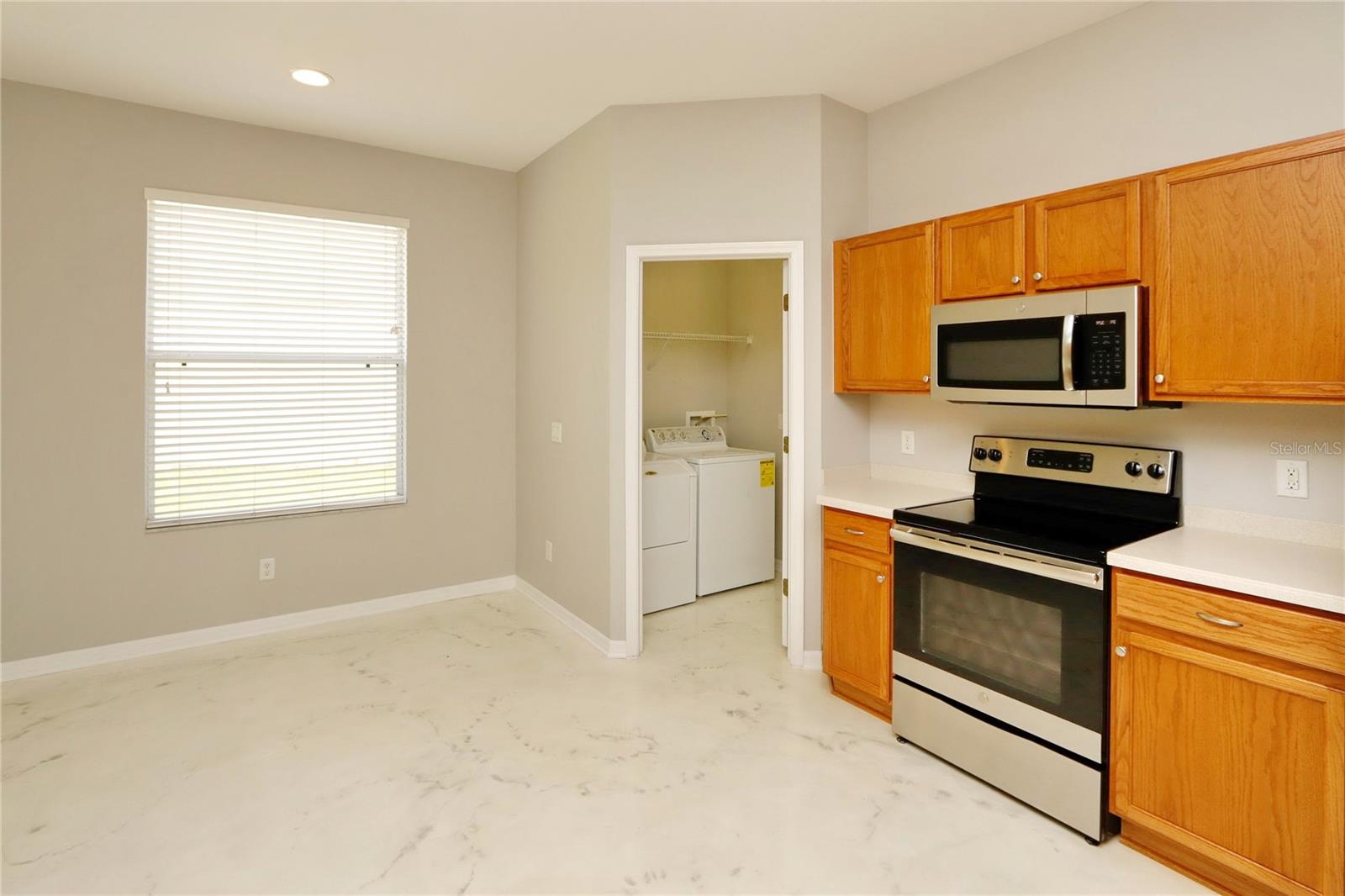 WILDERNESS LAKE PRESERVE - Residential